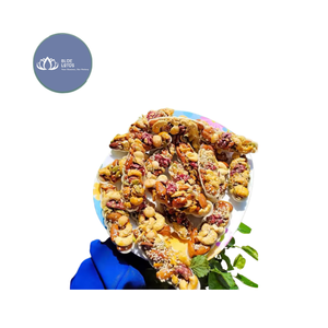 Tarte croustillante aux noix mélangées séchées au four du Vietnam, en forme de bateau, en emballage individuel - Product Image 1