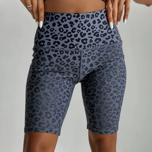 Shorts de sport taille haute en polyester à compression avec poches, séchage rapide, coupe ajustée pour femme - Product Image 4