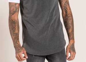 เสื้อยืดแขนราแกลนผู้ชายฮอว์คอายสีเทาขาวคอโอคอตตอนลำลองทรงปกติ - Product Image 4