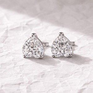 Pendientes de Diamantes con Corte Corazón de 1.01CT Cada Uno, Brillantes, en Oro Amarillo de 14K, Cultivados en Laboratorio, para Mujer, Regalo de Compromiso o Propuesta de Matrimonio para Enamorados - Product Image 3