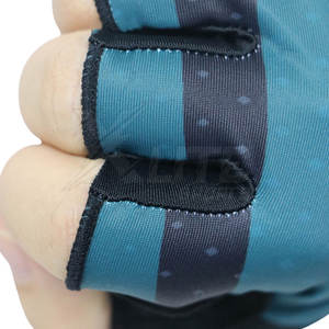 Guantes de Ciclismo Profesionales de Medio Dedo Hechos con Tela Suave y Transpirable que Ofrece un Ajuste Cómodo y un Agarre Mejorado con Pantalla Táctil - Product Image 3