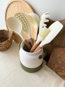 Pot de rangement pour ustensiles en céramique bicolore, finition mouchetée, avec poignée latérale, haute résistance, pour comptoir de cuisine - Product Image 4