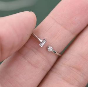แหวนเปิดทรงบาแกตต์ประดับเพชร CZ เงินสเตอร์ลิงหรือทอง แหวนบาแกตต์ปรับขนาดได้ แหวนเพชร CZ สไตล์มินิมอล แหวนทรงเรขาคณิต - Product Image 4
