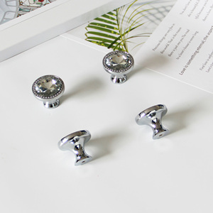Tiradores de Muebles Redondos de Aleación de Zinc con Cristal de Lujo, Acabado Cromado Brillante, para Gabinetes de Cocina y Baño - Product Image 2
