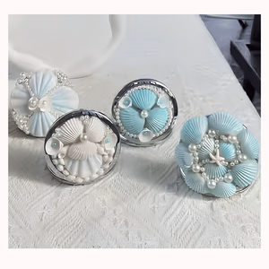 Espejo de Mano Vintage con Diseño de Conchas Marinas, Accesorio de Lujo Inspirado en el Océano - Product Image 4