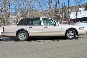 Lincoln Town Car Serie Ejecutiva de 1997 - Product Image 3