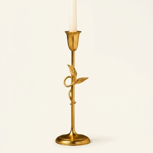 Candelabro de Metal Plateado de 2 Brazos con Diseño Atractivo y Minimalista, Candelabro Doble de Acero Inoxidable, Moderno y Minimalista - Product Image 5