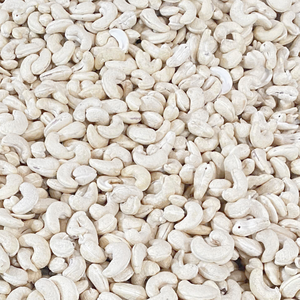 Nueces de Anacardo Crudas en Oferta, W320, WW180, WW240, WW320, LP, Empaque de Marca Privada Disponible - Product Image 1