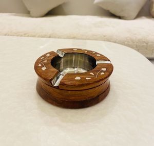 Cenicero Redondo de Madera Hecho a Mano con Incrustaciones Florales, Revestimiento de Acero Inoxidable, Decoración de Mesa, 4 Ranuras, Regalo - Product Image 5