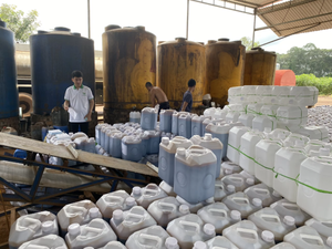 Melaza de caña de azúcar de bajo costo 100% Melaza de caña de azúcar líquida pura exportada de Vietnam, empaquetada en nutrientes para uso culinario 2025 - Product Image 3