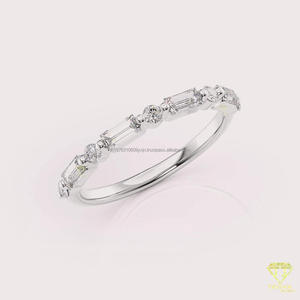 Anillo de Boda de Diamantes Cultivados en Laboratorio, Corte Baguette y Redondo, Oro Amarillo, Apilable, Anillo de Aniversario, Media Eternidad, Minimalista, para Novia - Product Image 4