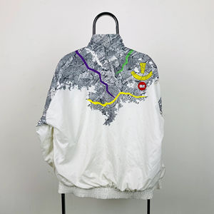 เสื้อแจ็คเก็ตกันลมแบบมีฮู้ด คอตั้ง เคลือบกันน้ำ พิมพ์ลายตัวอักษรสีดำหลากสีทั่วตัว สำหรับผู้ชาย - Product Image 6