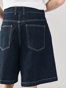 Shorts de mezclilla de primera calidad para hombre, diseñados para la moda y la funcionalidad. Ropa casual versátil, perfecta para el verano y actividades al aire libre. - Product Image 5