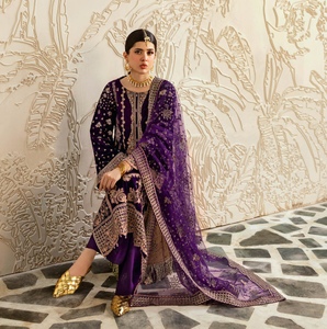 Élégant beau luxe velours 3 pièces costumes pour femmes longues Maxi robes Ramsha Volume velours-6 indien pakistanais Boutique - Product Image 6