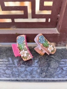 Pinzas para el Cabello de Cuero con Diseño Floral, Hechas a Mano, Estilo Vintage, Elegantes, de Cuero Genuino, para Uso Diario, Accesorios para el Cabello de Mujer - Product Image 1