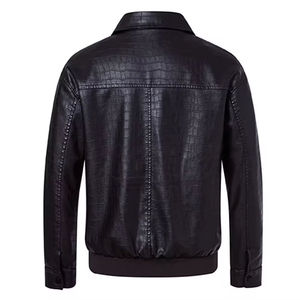 Chaqueta de Cuero PU Negra para Hombre, Estilo Motero, con Estampado de Cocodrilo, Cuello Camisero y Cierre de Cremallera - Product Image 4