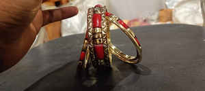 Bracelet en laiton artisanal de haute qualité, rayonnement royal, alliant l'art traditionnel et le design contemporain - Product Image 3