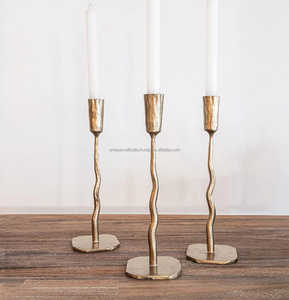 ชุดเสาเทียน3ชิ้นทำจากเหล็กสีเงินหรูหรา3ชิ้นสำหรับตกแต่งในงานแต่งงาน - Product Image 3