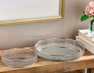 Bandeja Redonda Decorativa de Metal con Base de Espejo Plateada y Borde de Rejilla Metálica Recortada, para Mesa de Centro y Tocador - Product Image 1