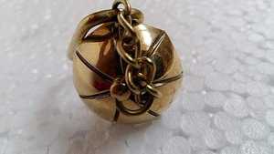 Llavero de Latón Premium con Paraguas Vintage, Mini Anillo Decorativo de Metal para Llaves de Coche, Bicicleta y Hogar - Product Image 3