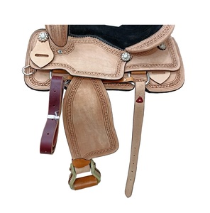 Silla de montar Western de cuero color canela claro para carreras de barriles, con diseño floral grabado a mano, asiento acolchado negro y juego de arreos, 10-18 pulgadas - Product Image 3