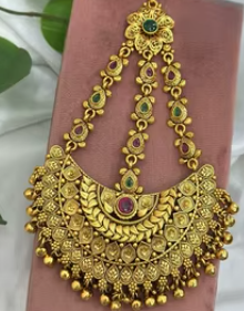 Pendientes de cadena de pelo de latón de estilo clásico de diseñador real de calidad Premium para mujer acabado antiguo chapado en oro para bodas - Product Image 2