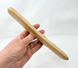 Masseur facial Gua Sha en bois rustique écologique avec artisanat en bois d'acacia massif pour la relaxation musculaire - Cadeau du Nouvel An - Product Image 1
