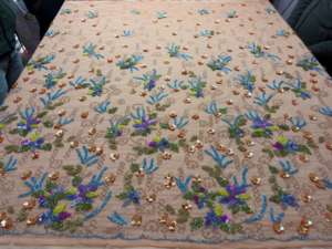 Tela de red tejida 100% acrílica bordada a mano con cuentas, laminada con HDPE, resistente a la abrasión, de alta densidad, para accesorios de mujer. - Product Image 2