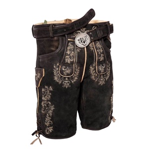 Shorts bavarois en cuir noir pour homme avec motif floral brodé, taille mi-haute, style vintage, fermeture boutonnée. - Product Image 1
