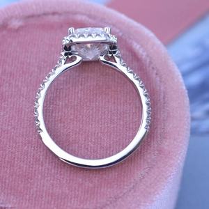 Anillo de Compromiso de Plata 925 con Halo de Diamantes Moissanite de Corte Radiante de 2.50 Quilates, Regalo para Ella, Anillo de Boda para Mujer, Anillos de Diamantes VVS - Product Image 5