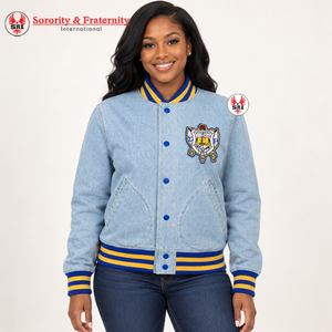 Chaqueta Bomber de Mezclilla Sigma Gamma Rho con Bordado Chenille, Prenda de la Hermandad Griega para Mujer, Premium con Botones - Product Image 1