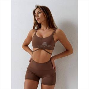 High Quality Breathable Plus Size 2-Piece Workout Set High Waist Twist Sports Bra & <b>Seamless</b> Flare <b>Leggings</b> - Product Image 4