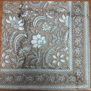 Nouvel Arrivage – Serviettes en Coton Faits Main de Haute Qualité, Motif Floral Indien, Couleur Marron Pierre Chaleureuse, Idéales pour Mariages, Événements, Décoration Intérieure et Repas - Product Image 1