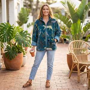 Veste coupe-vent unisexe pour l'hiver, veste en velours de coton de luxe faite à la main pour femmes, imprimé animal tropical safari, manteau bohème avec poches latérales - Product Image 4