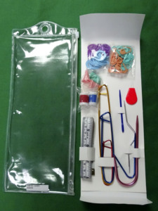 AA0261 DANKING Kit de tricot en plastique 63 pièces |   Kit de tricot, marqueurs de mailles, crochets à crochet, ruban à mesurer, accessoires, ensemble d'outils d'artisanat - Product Image 4