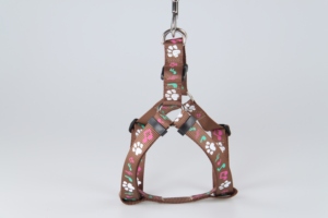 Serie de estampados vietnamitas para loros, con hebilla, de poliéster y nailon, ecológica, disponible en tallas S-XL, con estampado festivo. - Product Image 3