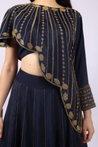 Lehenga Choli Tradicional Glamuroso para Mujer con Adornos de Corte Dana, Elegante para Eventos - Product Image 6