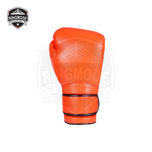 Guantes de Boxeo Personalizados para Entrenamiento y Sparring, Cuero Vacuno de Grano Completo, Cierre con Cordones, Forro Transpirable, Ajuste Universal - Product Image 4