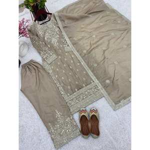 Hermoso conjunto de traje Dupatta y parte superior inferior para mujer con intrincado trabajo de secuencia de bordado - Product Image 5