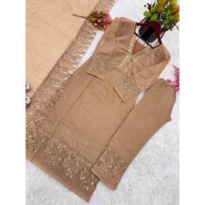 ผ้าไหม Chanderi ที่น่าสนใจพร้อมกางเกงเย็บปักลำดับเสื้อทำงานกับ dupatta Chiku