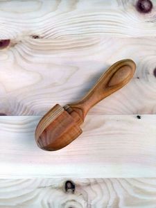 Práctico exprimidor de limones de madera para extraer rápidamente jugo de limón fresco para ensaladas de té y recetas de cocina - Product Image 3