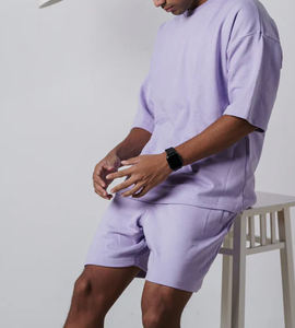 Ensemble T-shirts et shorts décontractés personnalisables pour hommes, 100 % coton, séchage rapide, logo brodé, style urbain, vente en gros - Product Image 1