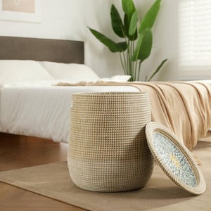 Juego de 2 cestas de mimbre marino con tapa incrustada de nácar, cesta de almacenamiento hecha a mano, venta al por mayor, ecológica, hecha en Vietnam - Product Image 3