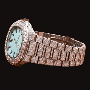 เครื่องประดับแฟชั่นฮิปฮอปแบบทำมือ ชุบทองคำขาว ประดับเพชรโมอิสซาไนต์เต็มหน้าปัดสีฟ้าทรงสี่เหลี่ยม ดีไซน์หรูหรา ได้รับคะแนนสูงสุด - Product Image 5