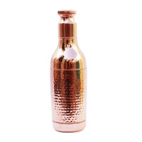 Bouteille d'eau en cuivre antique martelée Bouteille d'eau en cuivre moderne et élégante à bas prix Bouteille de stockage d'eau en cuivre massif