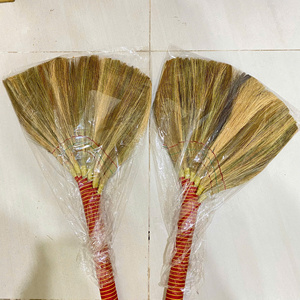 ไม้กวาดหญ้าธรรมชาติคุณภาพสูงพร้อมด้ามจับพลาสติกสำหรับทำความสะอาดบ้านและนอกบ้าน - Product Image 5