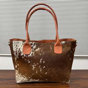Sac fourre-tout en cuir véritable fait main de qualité supérieure avec broderie et fermeture éclair, style vintage pour femme, sac à bandoulière tendance pour le shopping LHTB-0088 - Product Image 1