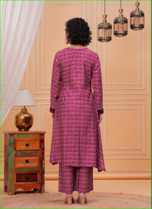 Conjunto de Kurta Asimétrica Bordada con Zari para Mujer - Product Image 2