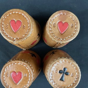 UKAAB LEATHER INDUSTRY – Meilleure vente : Gobelet à dés carré en cuir de luxe fait main, personnalisable avec logo, durable et de haute qualité pour les fêtes - Product Image 4
