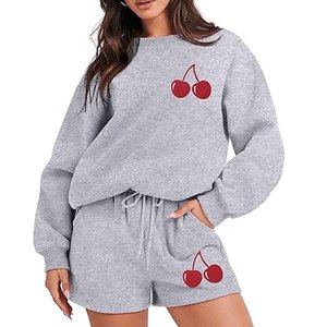 Conjunto de Sudadera con Capucha y Pantalones Cortos con Estampado Floral Rosa para Mujer, Estilo Casual Holgado de Dos Piezas para Usar en Todas las Estaciones - Product Image 4